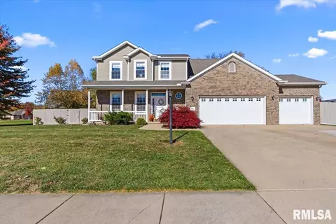 1525 Ash St, Washington, IL 61571
