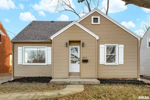 812 E Seneca Pl, Peoria, IL 61603