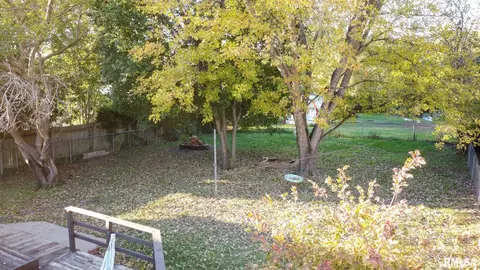 Exterior - 806 E Boulevard St, Marion, IL 62959 photo 5 of 5