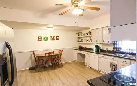 Other - 806 E Boulevard St, Marion, IL 62959 photo 8 of 19
