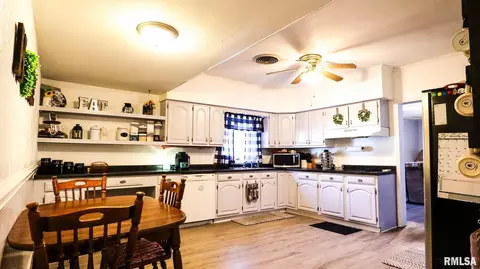 Kitchen - 806 E Boulevard St, Marion, IL 62959 photo 2 of 2