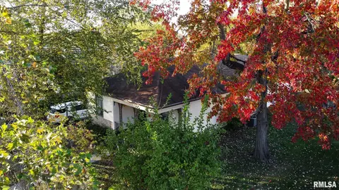View/Area - 806 E Boulevard St, Marion, IL 62959 photo 1 of 3