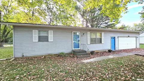 708 N 20th St, Herrin, IL 62948