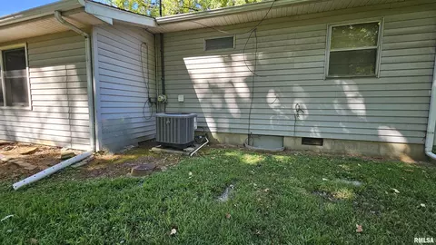 708 N 20th St, Herrin, IL 62948 photo 22