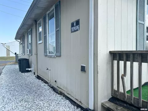 Exterior - 105 S 27th St, Herrin, IL 62948 photo 6 of 6