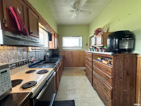 Kitchen - 105 S 27th St, Herrin, IL 62948 photo 2 of 3