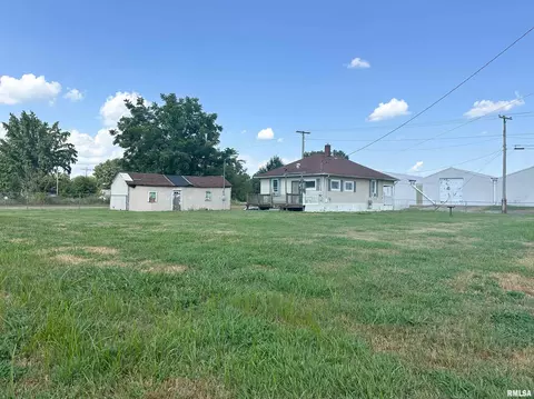 Exterior - 105 S 27th St, Herrin, IL 62948 photo 4 of 6