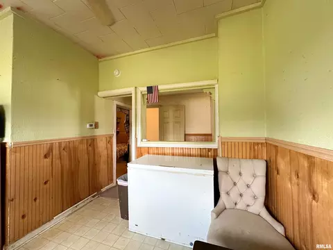 Entry Way - 105 S 27th St, Herrin, IL 62948 photo 1 of 1