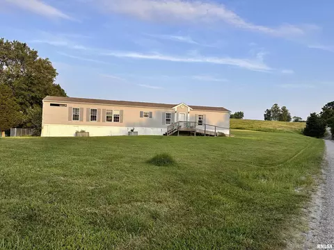 470 Washington Ln, New Burnside, IL 62967