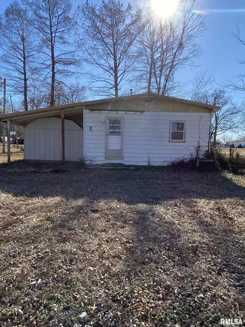 Other - 313 E Webster St, Herrin, IL 62948 photo 6 of 9