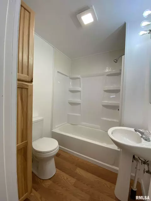 Bath - 313 E Webster St, Herrin, IL 62948 photo 1 of 1