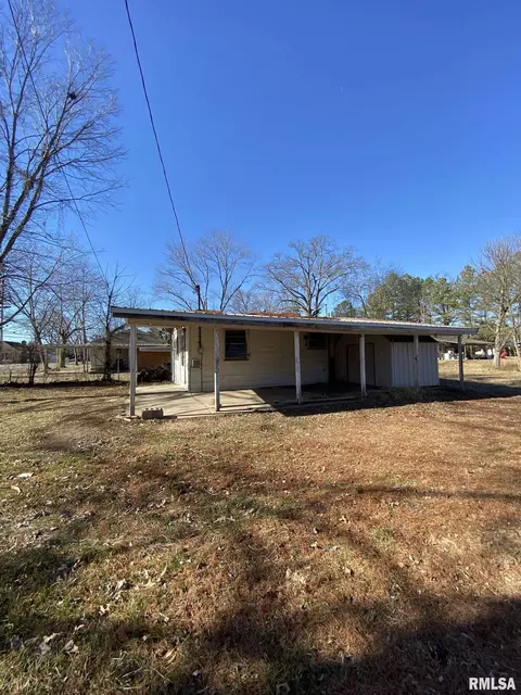 Exterior - 313 E Webster St, Herrin, IL 62948 photo 2 of 3