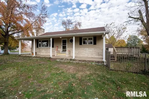 302 E Benedict St, Valier, IL 62891 photo 3