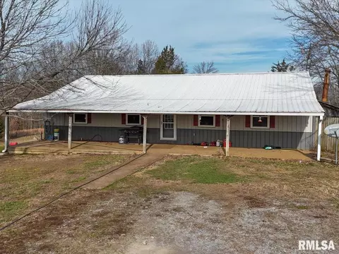 24 Fox Trott Ln, Golconda, IL 62938