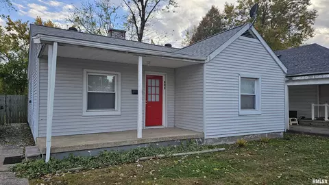 804 W Harrison St, Herrin, IL 62948