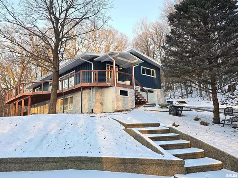 2208 N Main St, East Peoria, IL 61611
