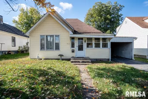 913 S 12th St, Herrin, IL 62948