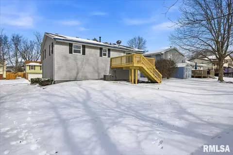 Exterior - 1721 Johnson Dr, Normal, IL 61761 photo 4 of 5