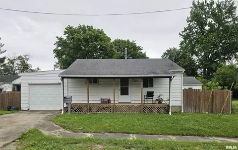 1222 Midway Ct, Marion, IL 62959