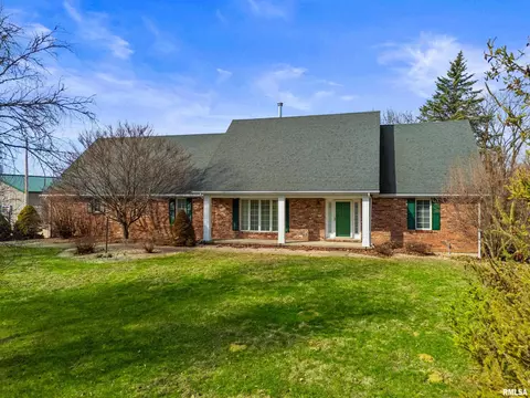 17215 N Mangold Rd, Edelstein, IL 61526