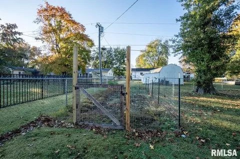 1104 E Poplar St, Herrin, IL 62948 photo 28
