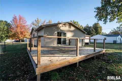 1104 E Poplar St, Herrin, IL 62948 photo 26