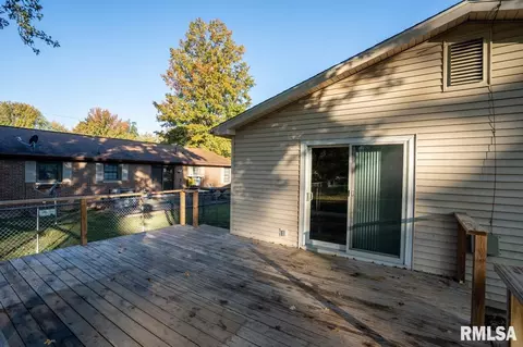 1104 E Poplar St, Herrin, IL 62948 photo 24