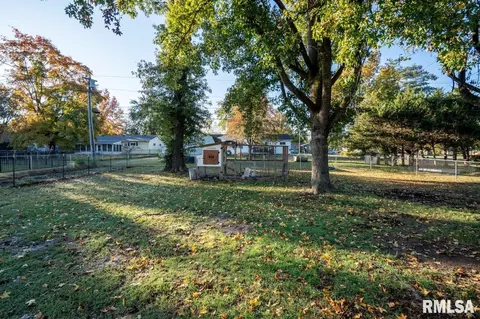 1104 E Poplar St, Herrin, IL 62948 photo 27
