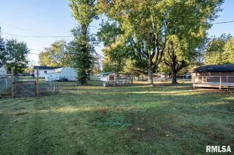 1104 E Poplar St, Herrin, IL 62948 photo 29