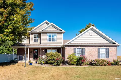 610 Westminster Dr, Washington, IL 61571