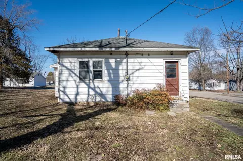 1500 W Adams St, Herrin, IL 62948 photo 3