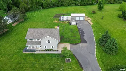 142 Legion Rd, Washington, IL 61571