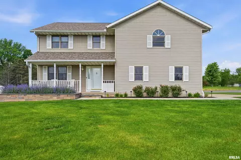 142 Legion Rd, Washington, IL 61571