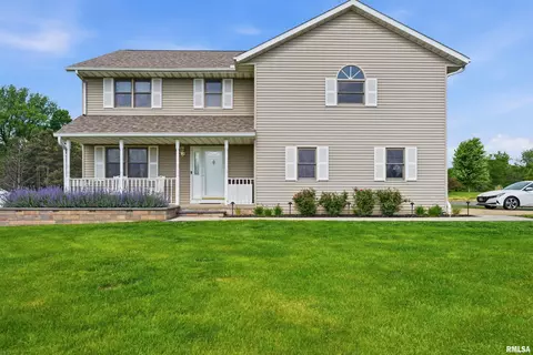 142 Legion Rd, Washington, IL 61571