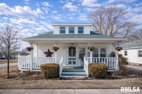 1426 N Main St, Lewistown, IL 61542
