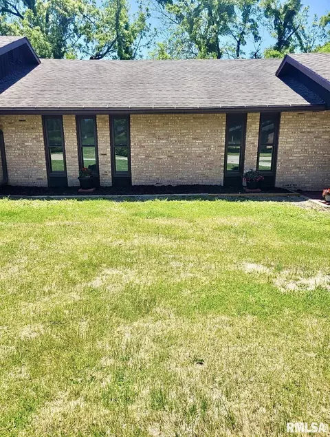 Exterior - 3 Rye Ct, Macomb, IL 61455 photo 1 of 2
