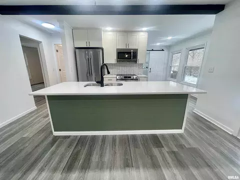 Kitchen - 3 Rye Ct, Macomb, IL 61455 photo 1 of 3