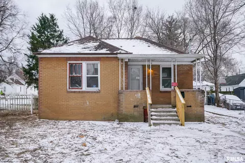 2418 W Antoinette St, Peoria, IL 61605