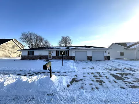 73 Oregon Ct, Morton, IL 61550