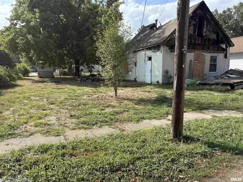 405 S Snider St, Christopher, IL 62822 photo 3
