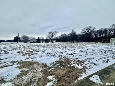 Exterior - 9514 S Mapleton Rd, Mapleton, IL 61547 photo 6 of 15
