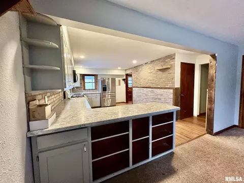Kitchen - 9514 S Mapleton Rd, Mapleton, IL 61547 photo 4 of 7