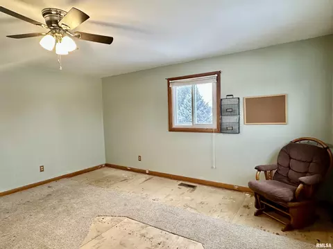 Bedroom - 9514 S Mapleton Rd, Mapleton, IL 61547 photo 9 of 9