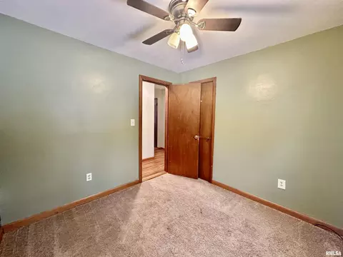 Bedroom - 9514 S Mapleton Rd, Mapleton, IL 61547 photo 4 of 9