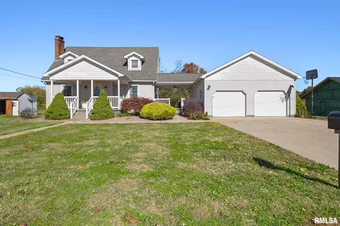 104 E Locust St, Galatia, IL 62935