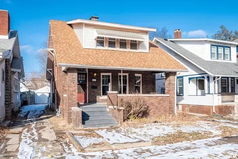 1713 W Barker Ave, Peoria, IL 61606