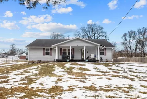 13931 2nd St, Pekin, IL 61554