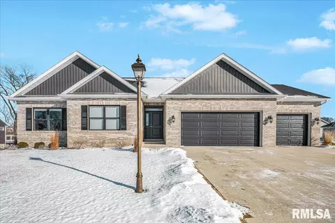 100 Joseph Ct, Washington, IL 61571