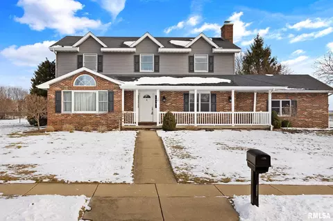 10 Cherry Ln, Morton, IL 61550