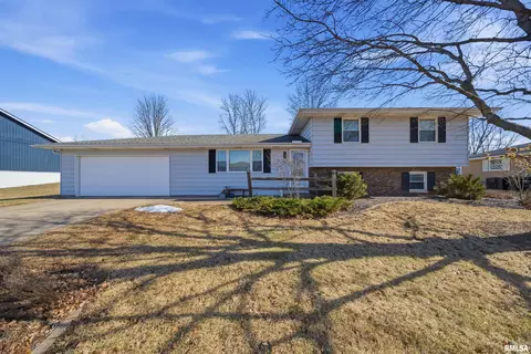 604 Ivy Ln, Tremont, IL 61568